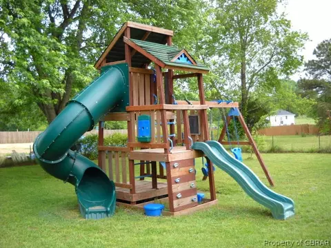 9448 Marlfield Rd, Gloucester, VA 23061 photo 5