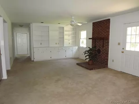6147 Virginia Dr, Gloucester, VA 23061 photo 5