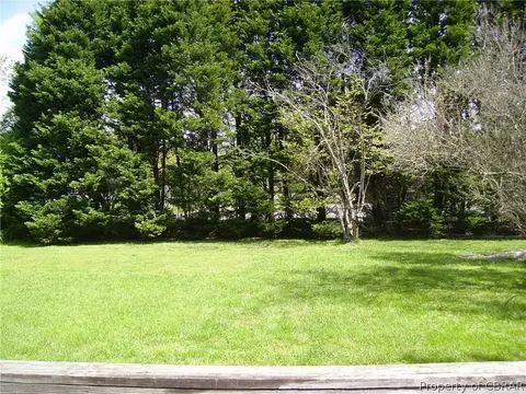 6147 Virginia Dr, Gloucester, VA 23061 photo 4