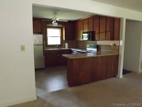 6147 Virginia Dr, Gloucester, VA 23061 photo 7