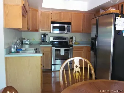 8474 Kitchener Dr, Gloucester, VA 23061 photo 10