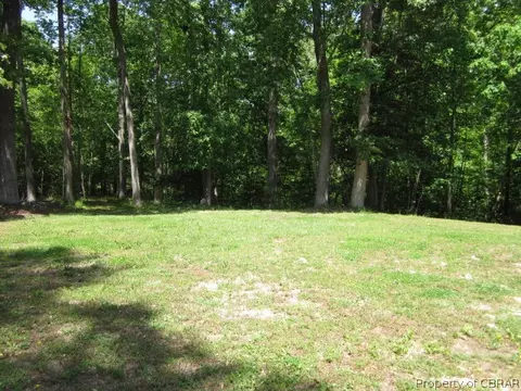 8474 Kitchener Dr, Gloucester, VA 23061 photo 6
