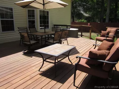 8474 Kitchener Dr, Gloucester, VA 23061 photo 3
