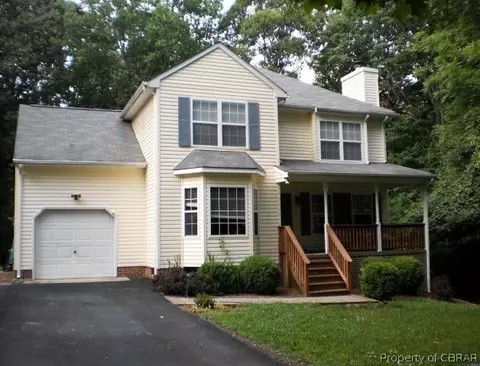 8474 Kitchener Dr, Gloucester, VA 23061 photo 1