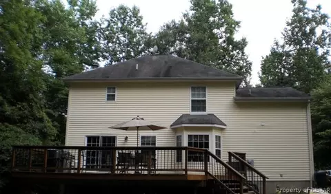 8474 Kitchener Dr, Gloucester, VA 23061 photo 2