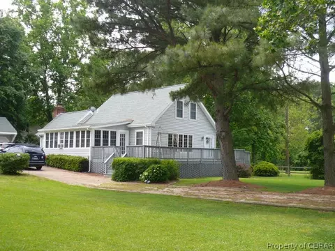 8140 River View Dr, Gloucester, VA 23061 photo 4