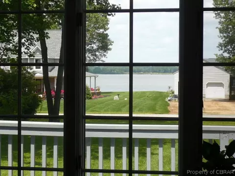 8140 River View Dr, Gloucester, VA 23061 photo 10
