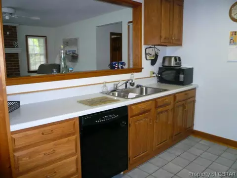 8140 River View Dr, Gloucester, VA 23061 photo 12