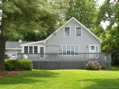 8140 River View Dr, Gloucester, VA 23061 photo 5