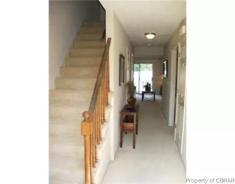 7734 The Points Pl, Hayes, VA 23072 photo 2