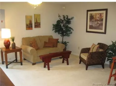7734 The Points Pl, Hayes, VA 23072 photo 5