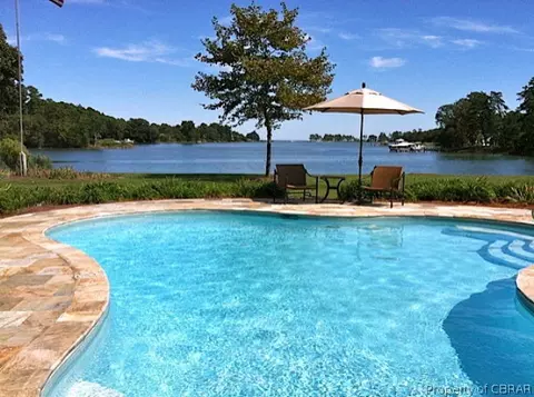 346 Old Point Rd, White Stone, VA 22578 photo 16