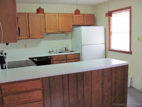 8225 Sheffield Dr, Gloucester, VA 23061 photo 9