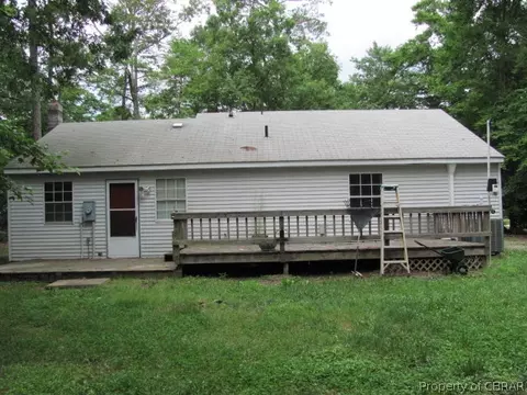 8225 Sheffield Dr, Gloucester, VA 23061 photo 3