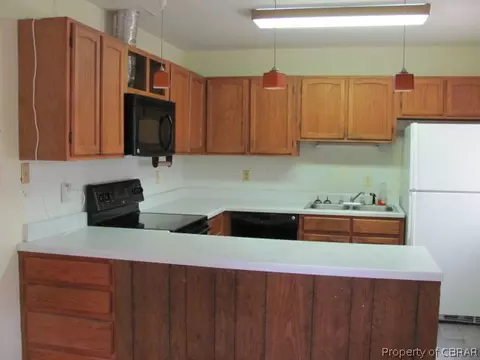 8225 Sheffield Dr, Gloucester, VA 23061 photo 8
