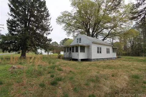 1741 Weems Rd, Weems, VA 22576 photo 1