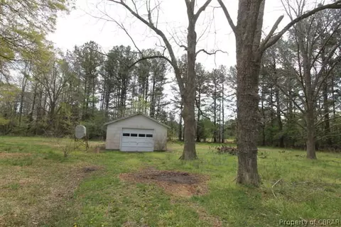 1741 Weems Rd, Weems, VA 22576 photo 2