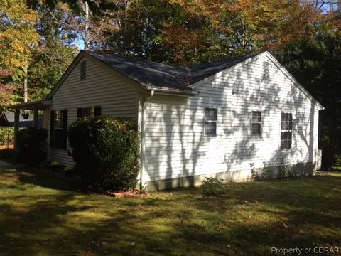 8769 Marlfield Rd, Gloucester, VA 23061 photo 13