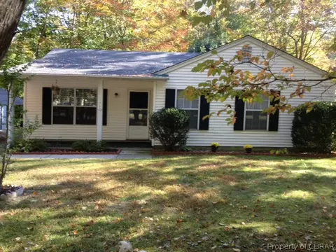 8769 Marlfield Rd, Gloucester, VA 23061 photo 1