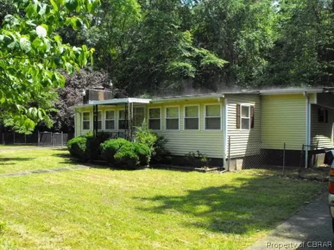 6214 Cypress Trl, Gloucester, VA 23061 photo 1