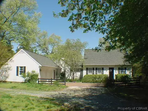 8034 Cloister Dr, Gloucester, VA 23061 photo 1