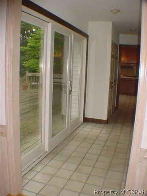 8034 Cloister Dr, Gloucester, VA 23061 photo 6