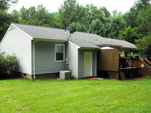 6341 Meadow Dr, Gloucester, VA 23061 photo 2
