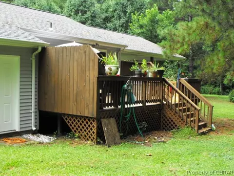 6341 Meadow Dr, Gloucester, VA 23061 photo 3