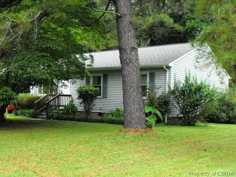 6341 Meadow Dr, Gloucester, VA 23061 photo 4