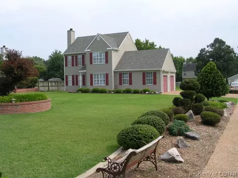 6776 Magnolia Dr, Gloucester, VA 23061 photo 2