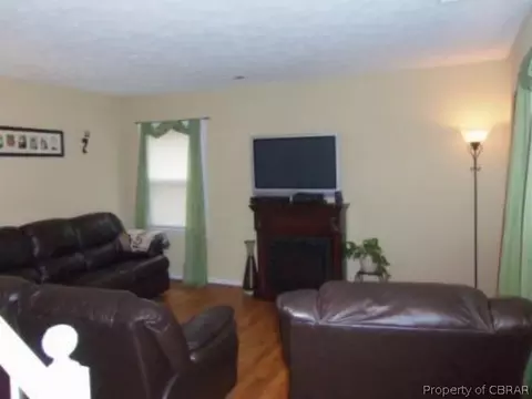 3560 Foxhaven Dr, Gloucester, VA 23061 photo 3