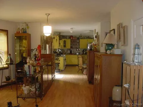 9087 Marlfield Rd, Gloucester, VA 23061 photo 6