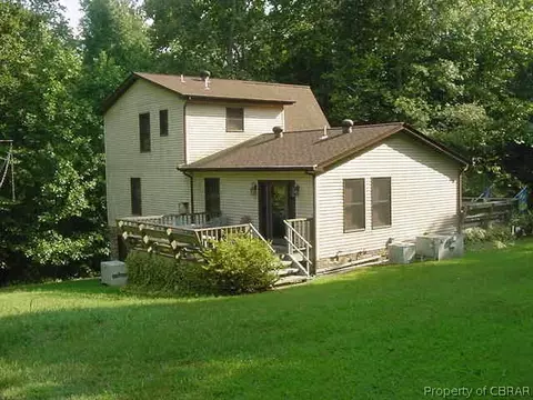 9087 Marlfield Rd, Gloucester, VA 23061 photo 2