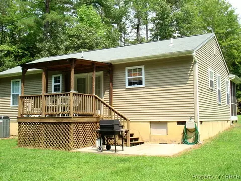 10324 Labrador Xing, Gloucester, VA 23061 photo 3