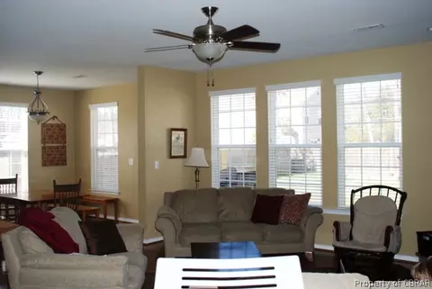 7258 Jeanne Dr, Gloucester, VA 23061 photo 10