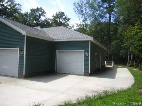 7988 Crab Thicket Rd, Gloucester, VA 23061 photo 3