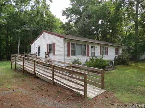 751 Tabernacle Rd, Mathews, VA 23109 photo 2