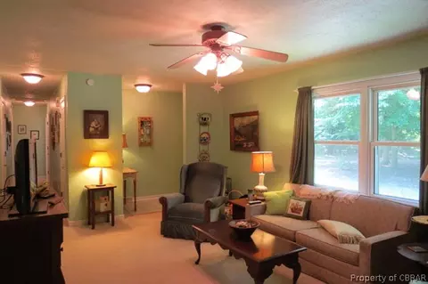10558 Freewelcome Ln, Dutton, VA 23050 photo 2