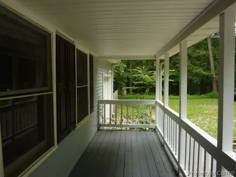 10097 Skillman Ln, Gloucester, VA 23061 photo 2