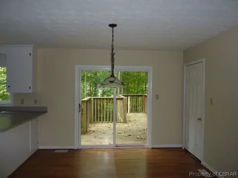 10097 Skillman Ln, Gloucester, VA 23061 photo 8