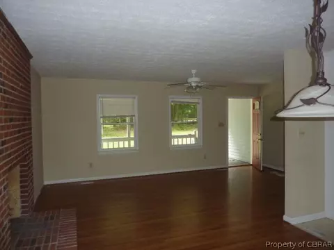 10097 Skillman Ln, Gloucester, VA 23061 photo 5