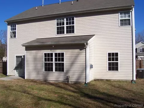 7341 Jeanne Dr, Gloucester, VA 23061 photo 2