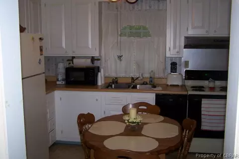 439 General Puller Hwy, Saluda, VA 23149 photo 3