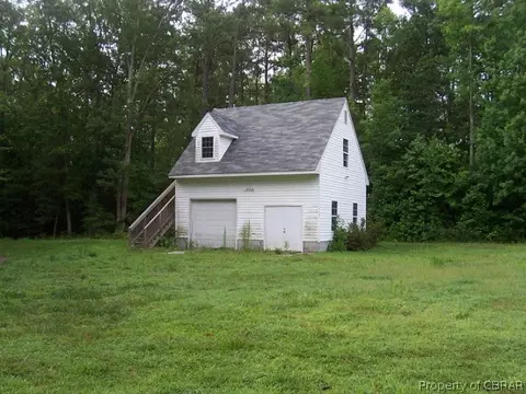8655 Indian Rd, Gloucester, VA 23061 photo 3