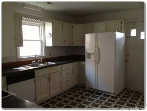 18 Pratt St, Hampton, VA 23669 photo 5