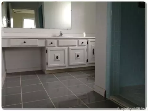 18 Pratt St, Hampton, VA 23669 photo 9