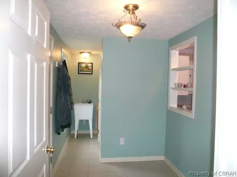 3185 Pond Ln, Gloucester, VA 23061 photo 6