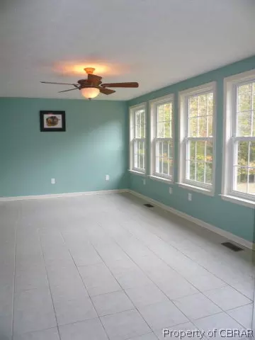 3185 Pond Ln, Gloucester, VA 23061 photo 4
