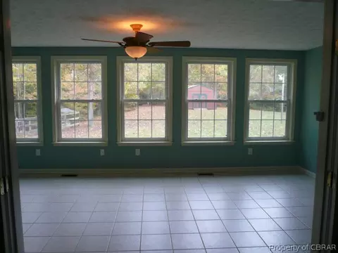 3185 Pond Ln, Gloucester, VA 23061 photo 5