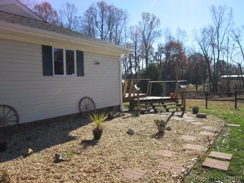 6169 Hall Town Rd, Gloucester, VA 23061 photo 2